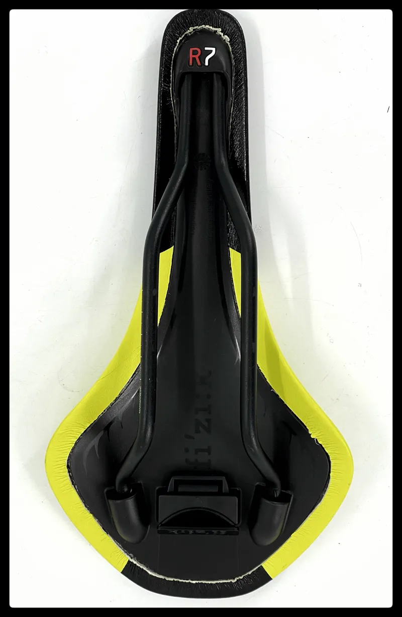Fizik Antares R7 Mens Alloy Road Saddle 142 mm Black/Yellow-1