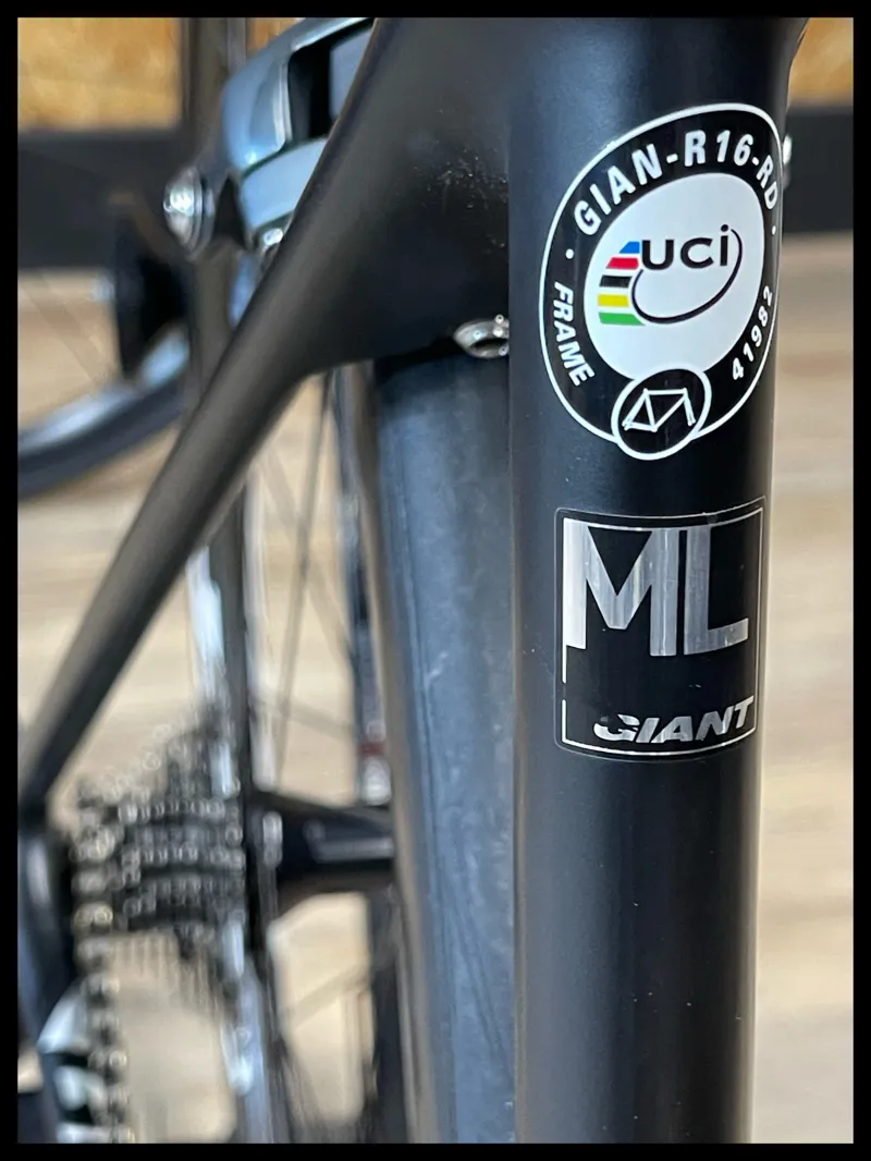 TCR Adv Pro 0 Medium-Large Carbon 2018-4