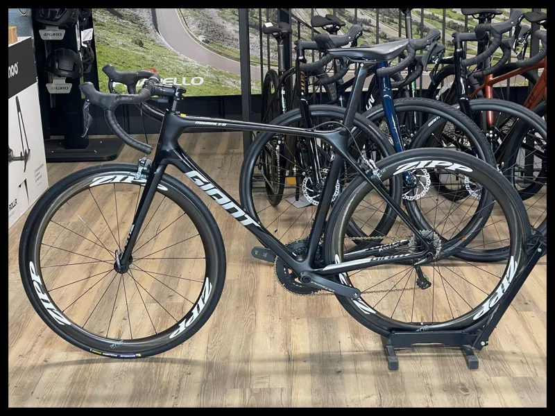 TCR Adv Pro 0 Medium-Large Carbon 2018-1