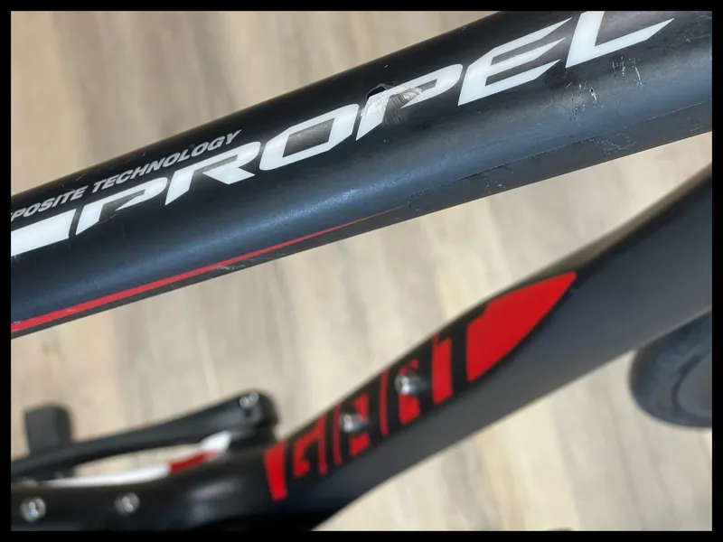 Giant Propel Advanced Pro 2 Medium Comp/White 2014-2