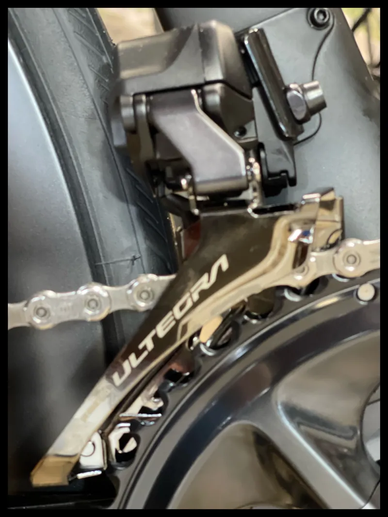 F7 Disc 54.5 cm Ultegra Di2 Razor Black 2023-8