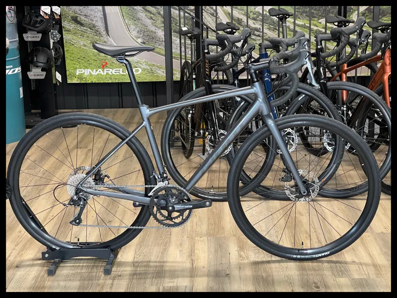 Giant Contend AR 4 Medium Charcoal 2022