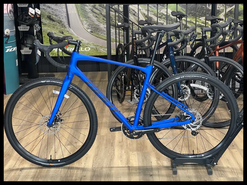 Giant Revolt 2 Large Sapphire 2022-1