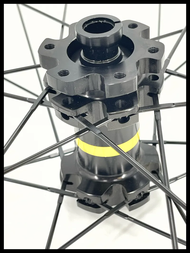 Mavic Aksium Disc Clincher 700c Road Wheels Front  6 Bolt-1