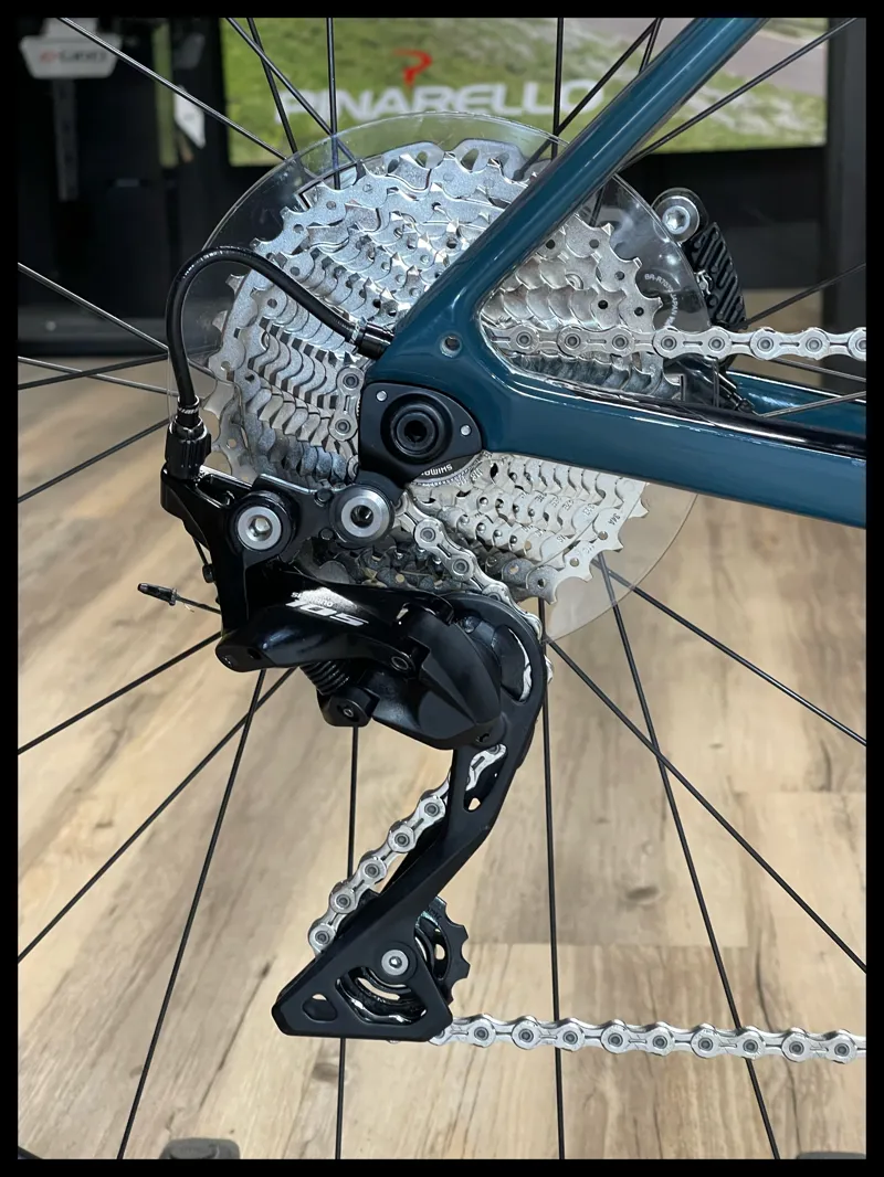 Giant Defy Advanced 2 Medium Deep Lake 2022-1