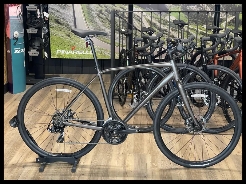 Giant Escape 3 Disc Large Metallic Black