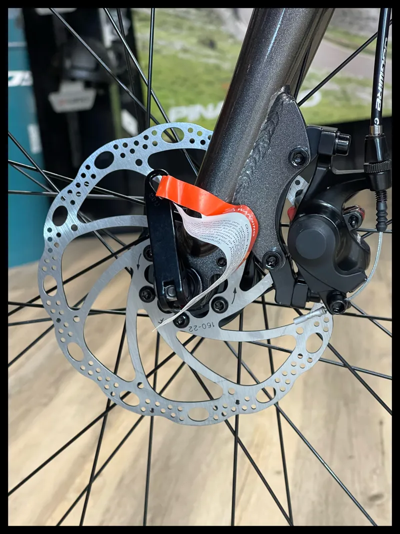 Giant Escape 3 Disc Large Metallic Black-8