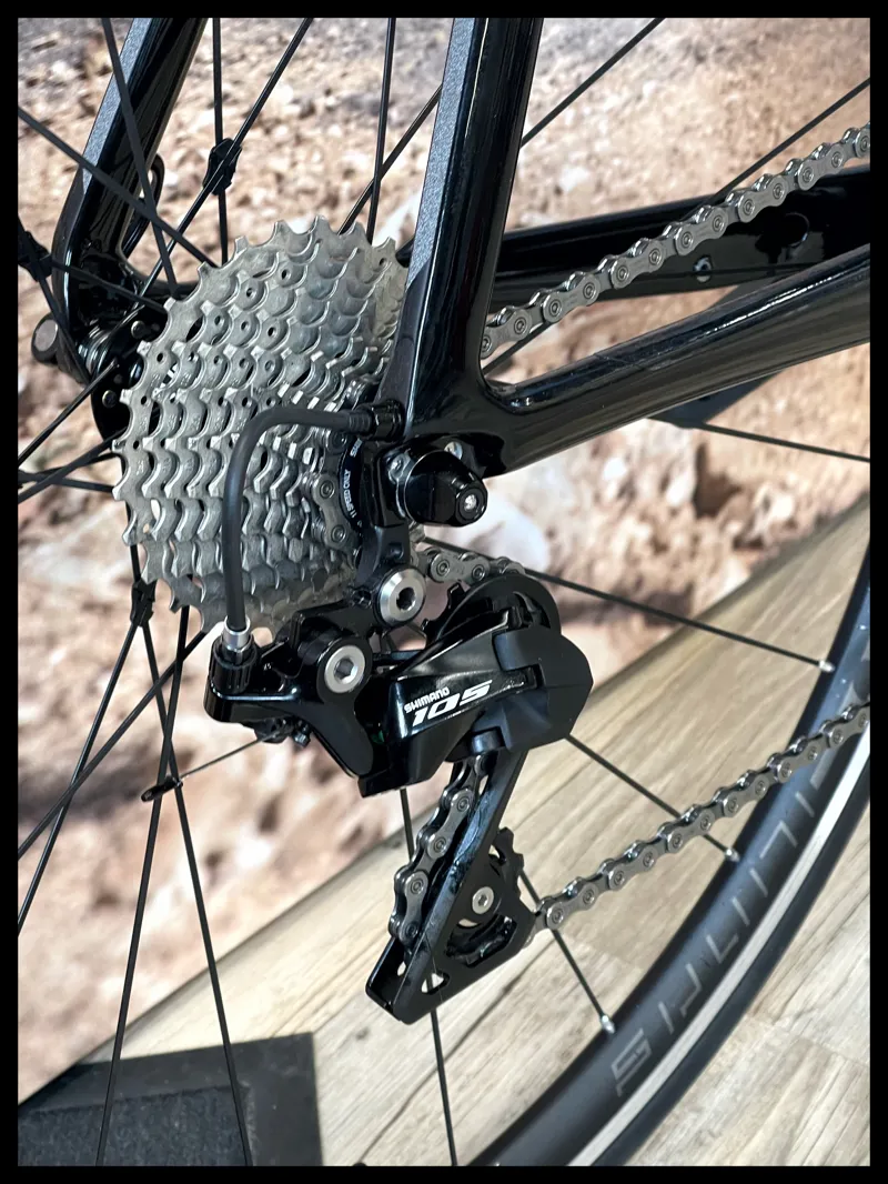 Giant PROPEL Advanced 2 Medium Large Carbon Shimano Rim Brake Carbon-3