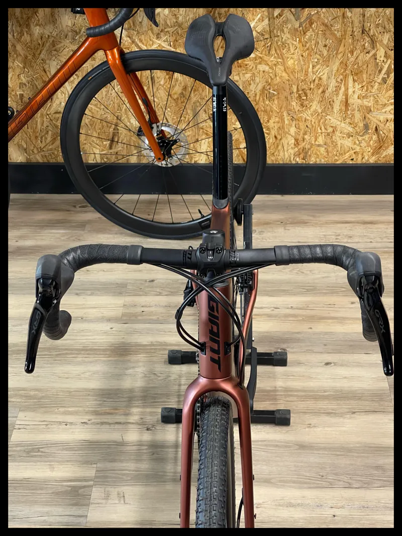 Revolt Advanced 3 Medium Terracotta 2022-4