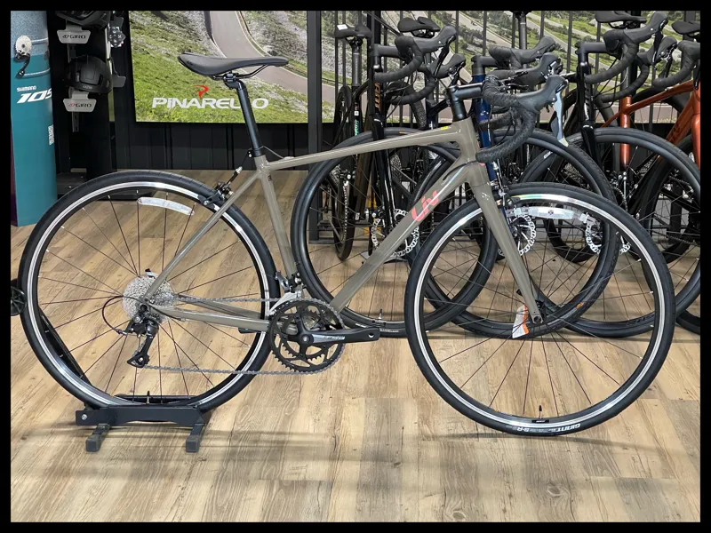 Avail 2 Medium Lunar Rock Hybrid 2022