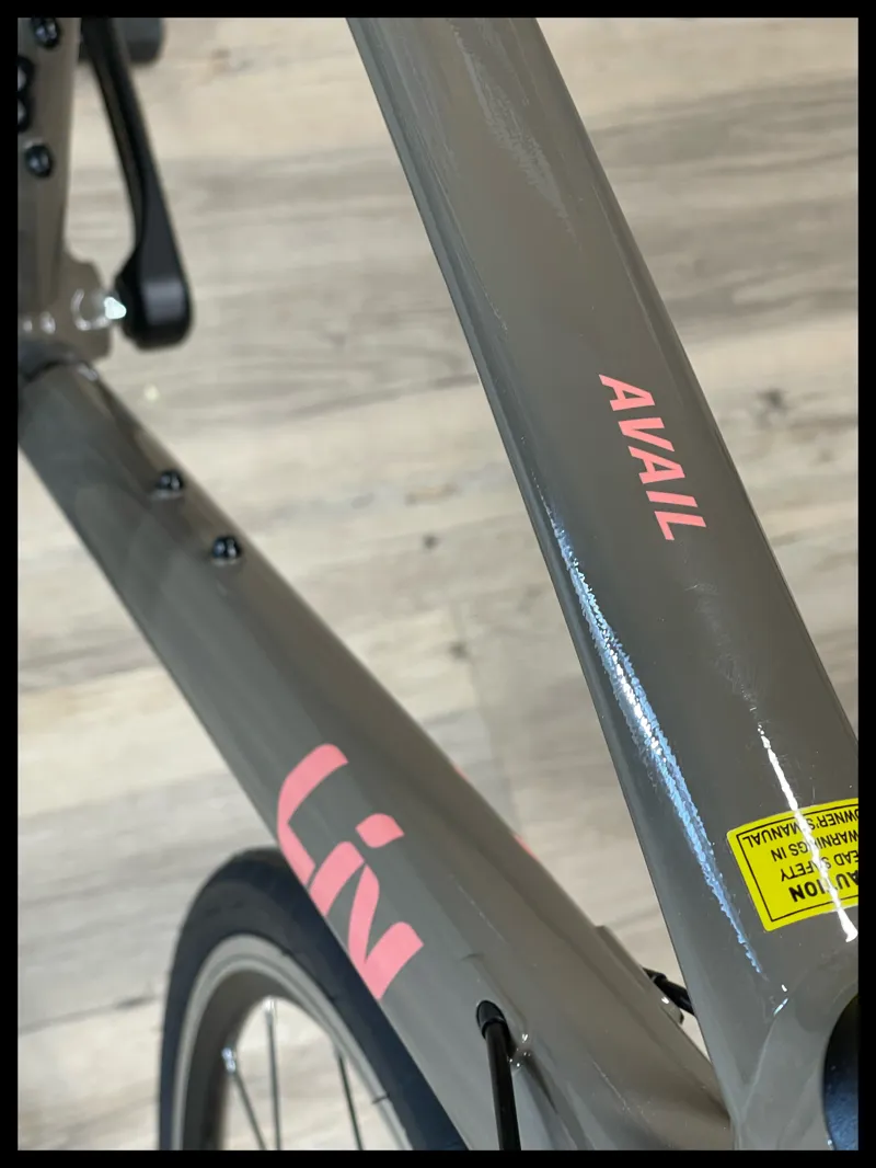 Avail 2 Medium Lunar Rock Hybrid 2022-2