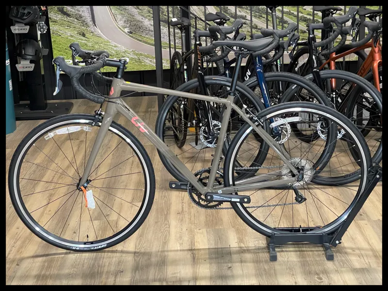 Avail 2 Medium Lunar Rock Hybrid 2022-1