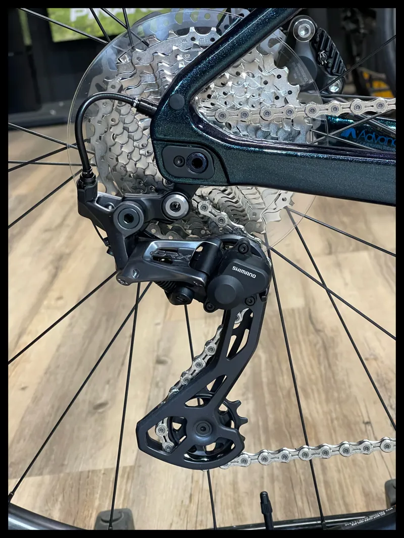 Revolt Advanced 2 Medium Starry Night 2022-4