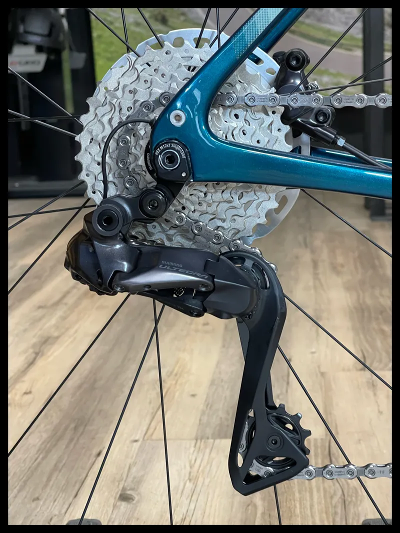 Cannondale Synapse Carbon 2 RLE Road Bike in Mint-6