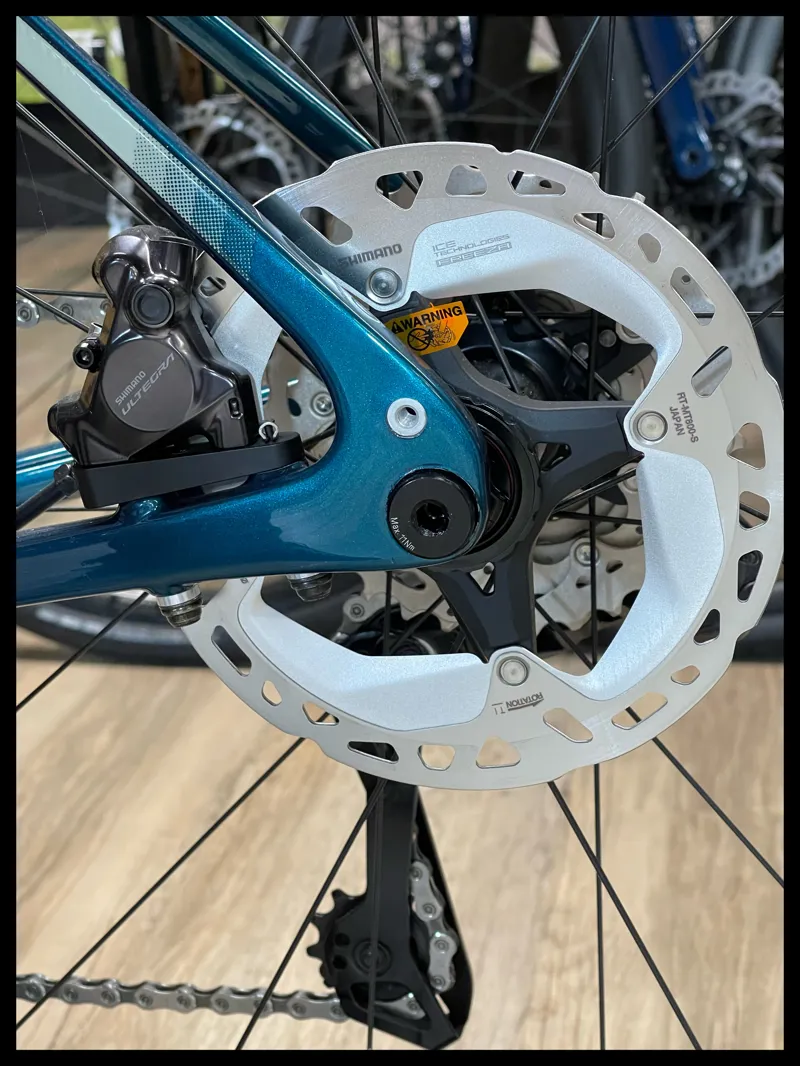 Cannondale Synapse Carbon 2 RLE Road Bike in Mint-10