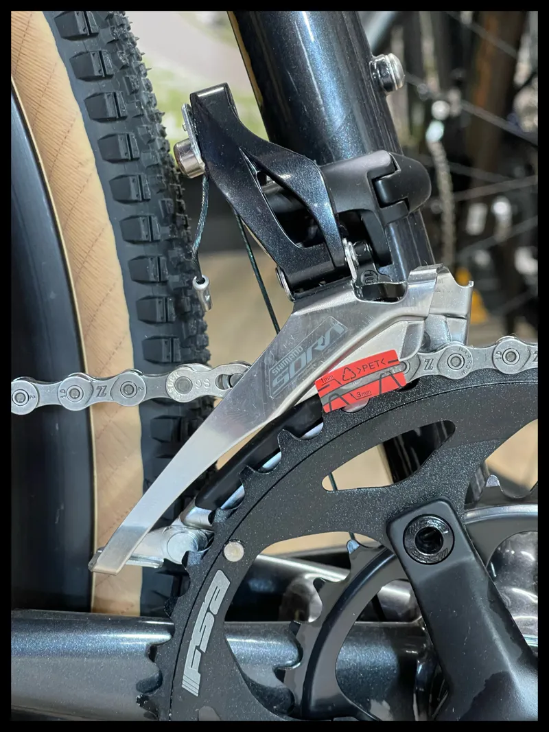 2021 Cannondale Topstone 3 Gravel Bike in Black-7