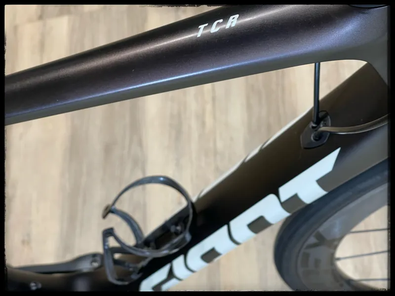 Giant TCR advanced pro 1 Medium-Large Rosewood/Carbon 2021-2