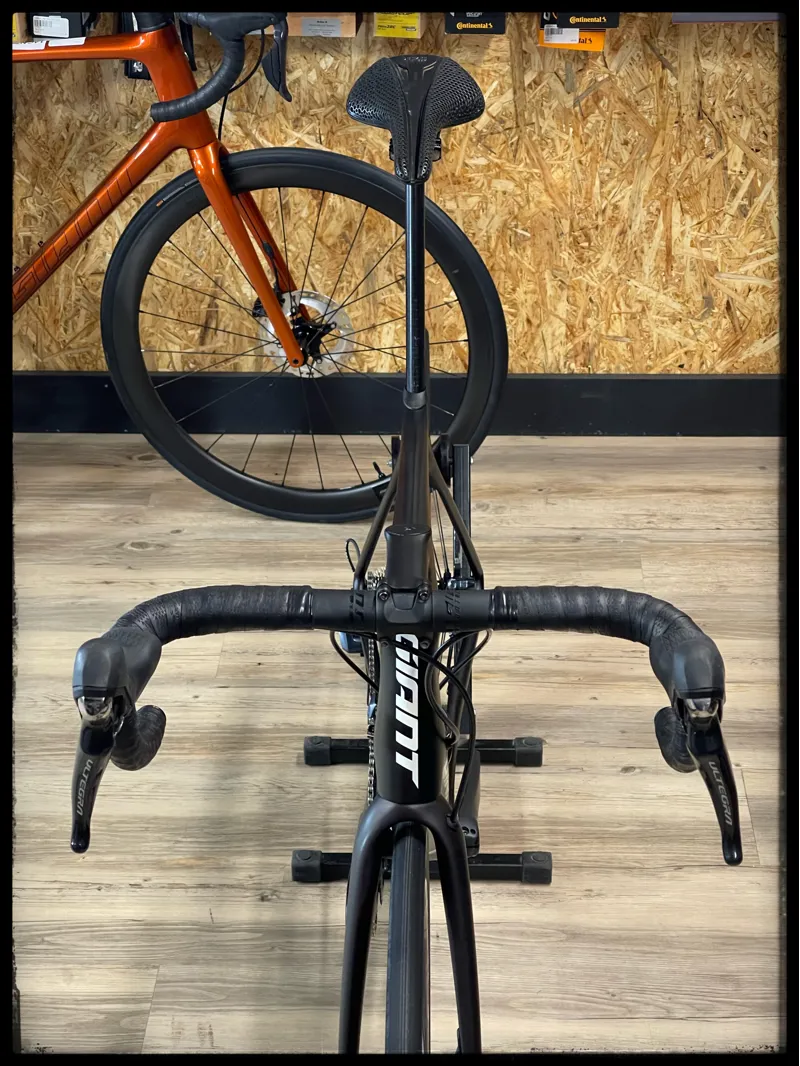 Giant TCR advanced pro 1 Medium-Large Rosewood/Carbon 2021-3