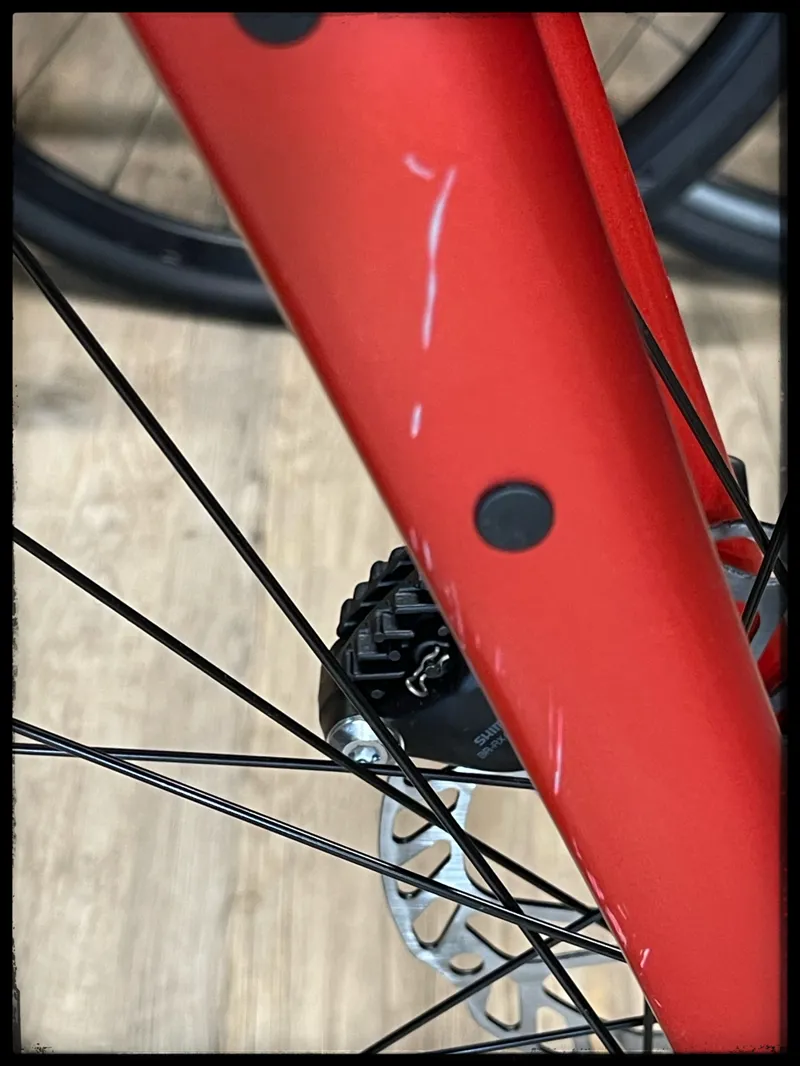 Giant Revolt 1 Medium Grenadine 2022-8