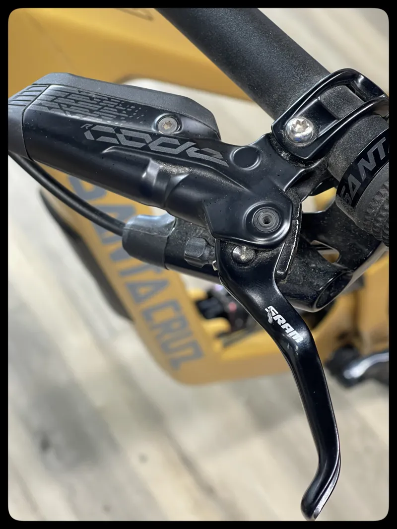 Santa Cruz Bronson Custom Build Medium Paydirt Gold-10