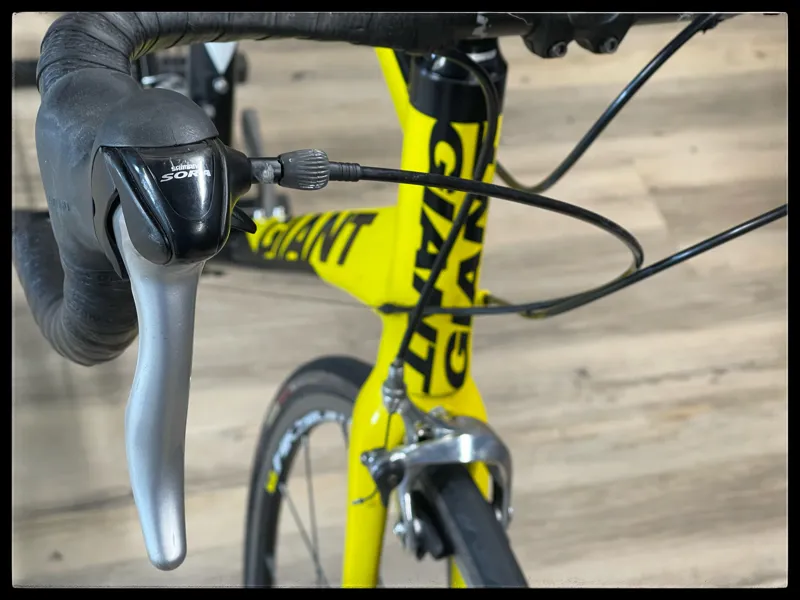 Giant Giant Defy Aluxx M-Large Yellow White 2010 -3