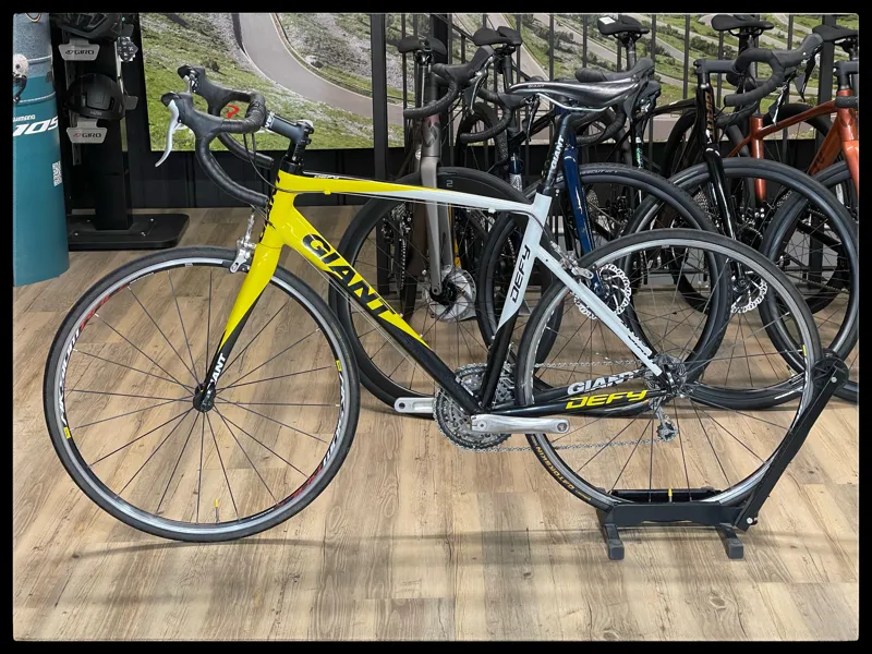 Giant Giant Defy Aluxx M-Large Yellow White 2010 -1