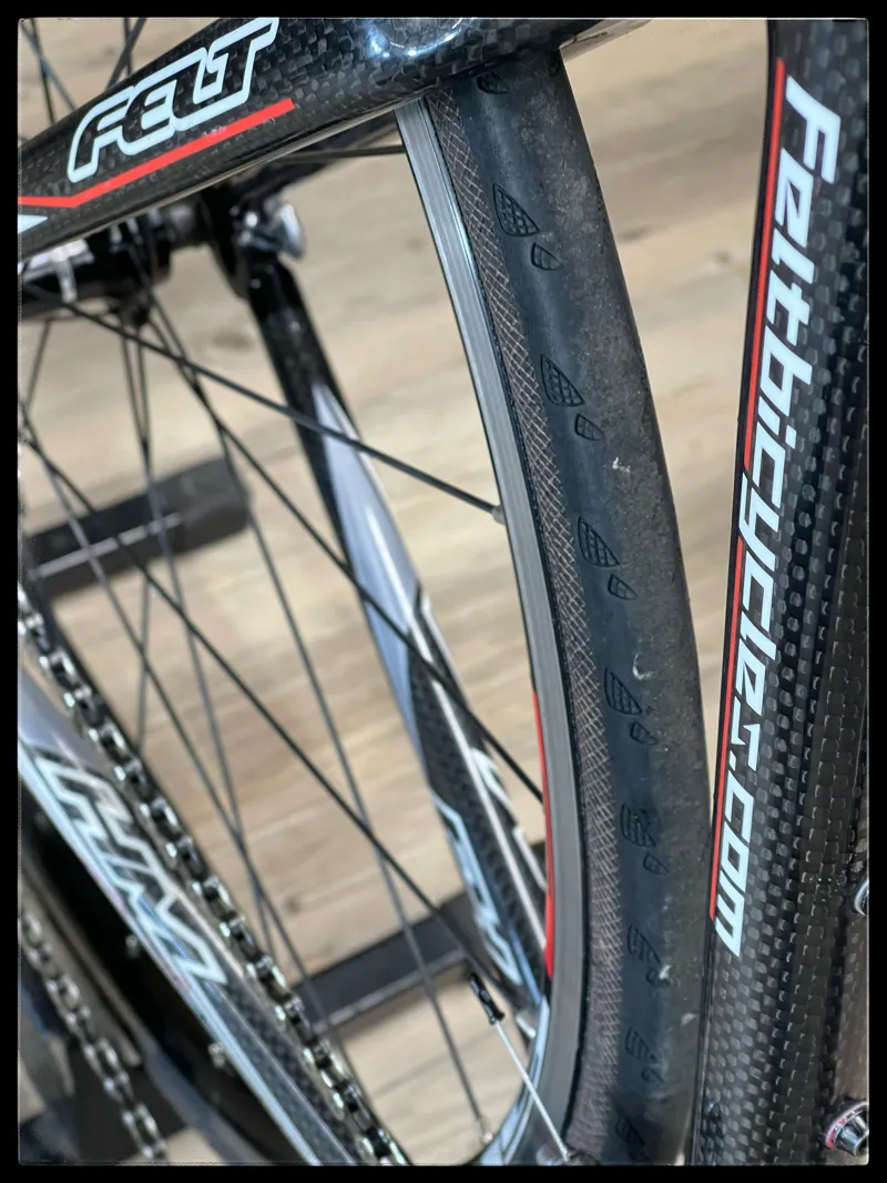 Felt F4 56 cm Carbon Black Road Bike-8