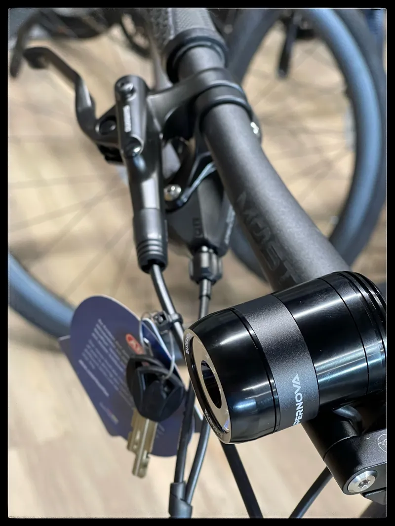 Pinarello Nytro Urbanist Medium Blue Steel 2023-5