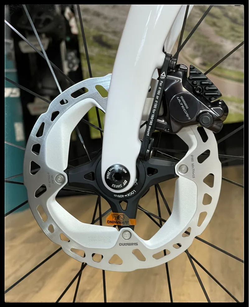 Nytro 53 cm Ultegra Di2 2x12 Disc Brake White-7