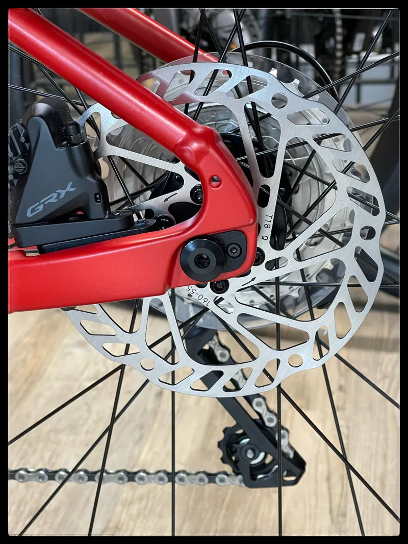 Giant Revolt 1 X-Large Grenadine 2022 -8