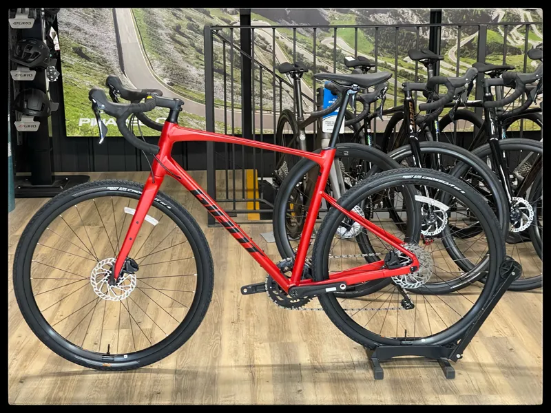 Giant Revolt 1 X-Large Grenadine 2022 -1