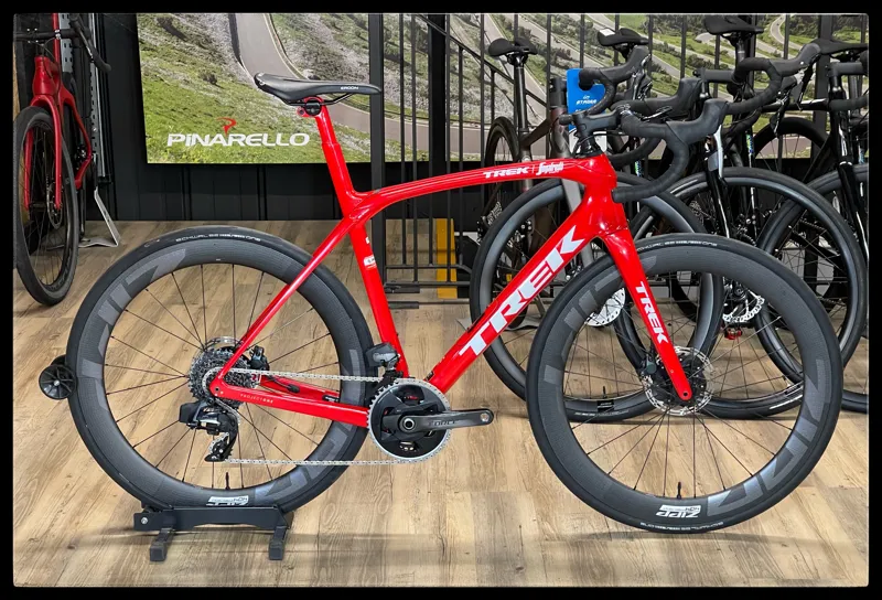 Trek Domane SLR7 2020 56 cm Red Road Bike