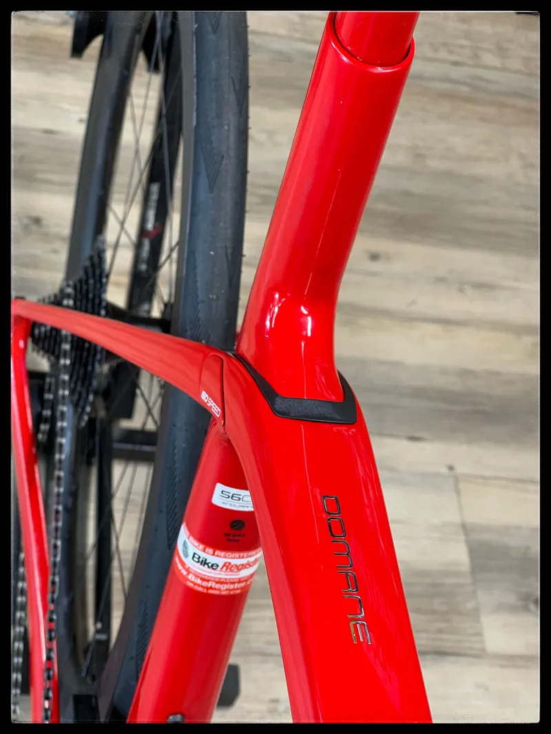 Trek Domane SLR7 2020 56 cm Red Road Bike-5