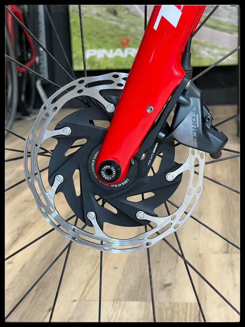 Trek Domane SLR7 2020 56 cm Red Road Bike-12