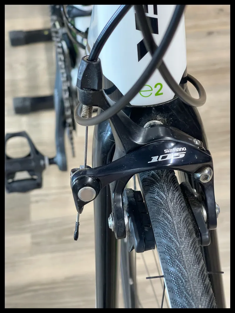 Trek Madone 3.5  Carbon  58cm White 10 sp ultegra/105-5