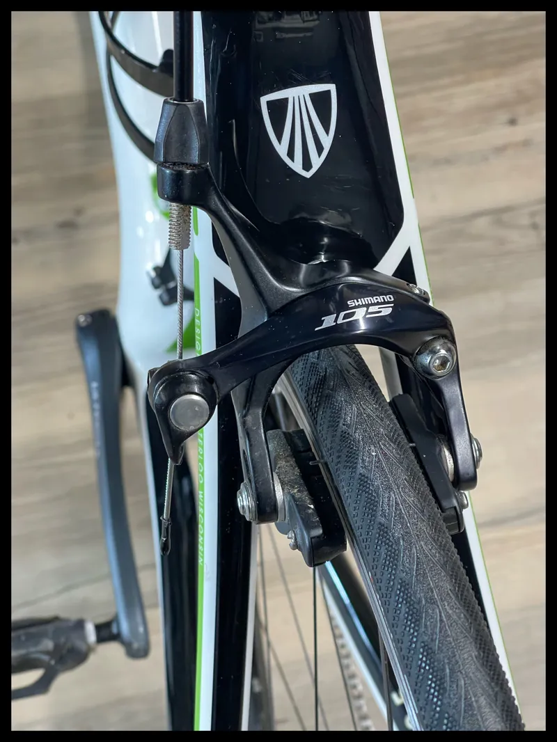 Trek Madone 3.5  Carbon  58cm White 10 sp ultegra/105-8