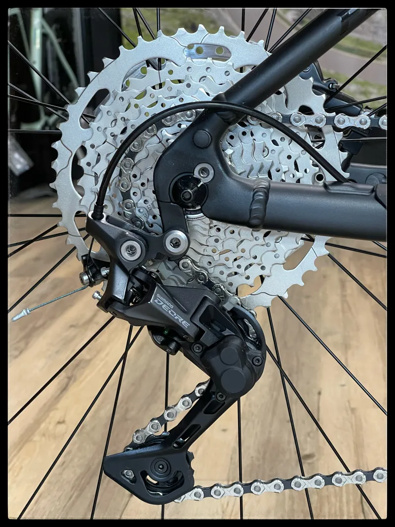 Giant Fathom E+ 2 29er 25km/h Large Gunmetal Black-2