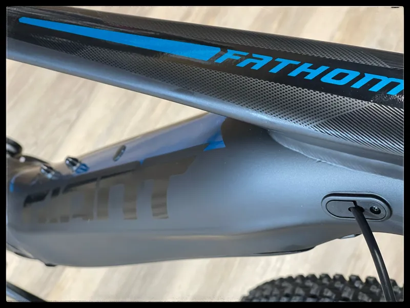 Giant Fathom E+ 2 29er 25km/h Large Gunmetal Black-3