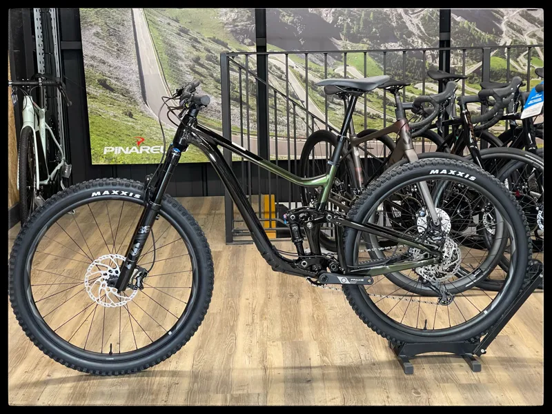 Giant Trance X 29 1 Medium Panther 2022-1