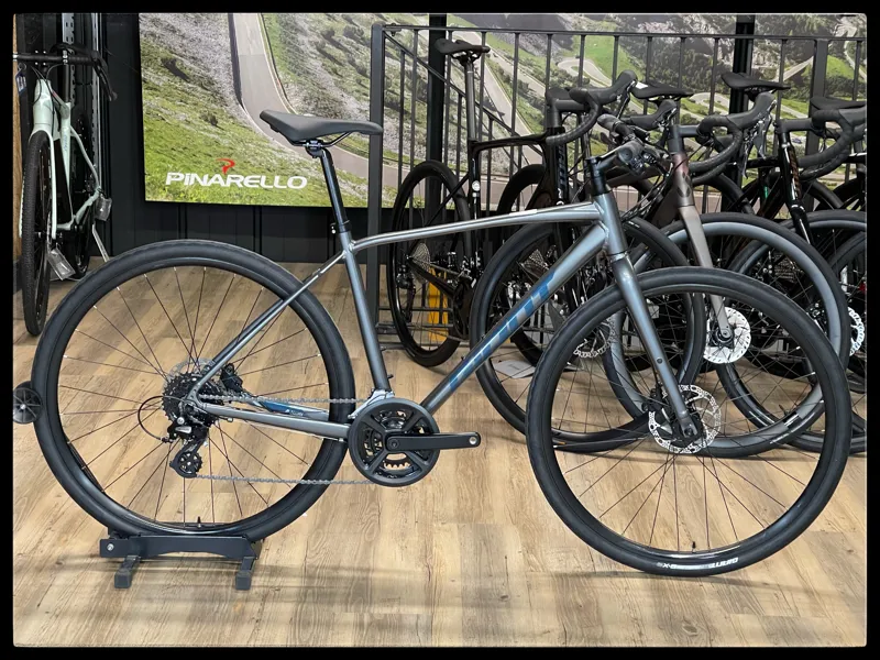 Giant Escape 2 Disc Medium Charcoal 2022