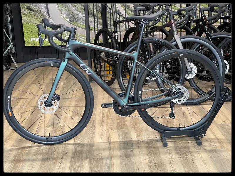 Liv Avail Advanced 1 Small Dark Iridescent 2023-1