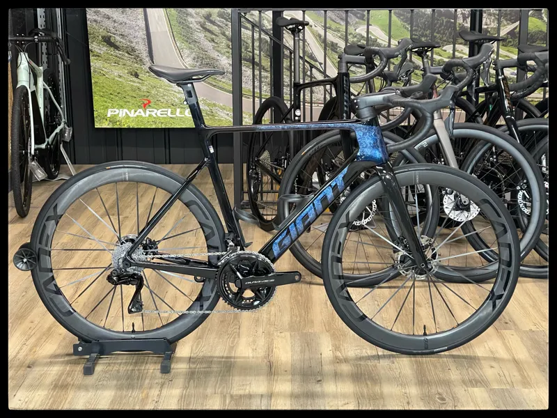 Giant PROPEL ADVANCED SL 0 Medium-Large Gloss Stardust/Carbon Smoke 2023