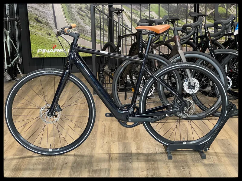 Momentum Voya e+ Small Ink-1