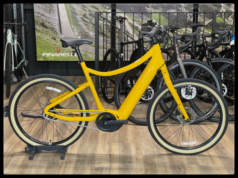 Momentum Vida E+ GTS 25km/h Large Bumblebee