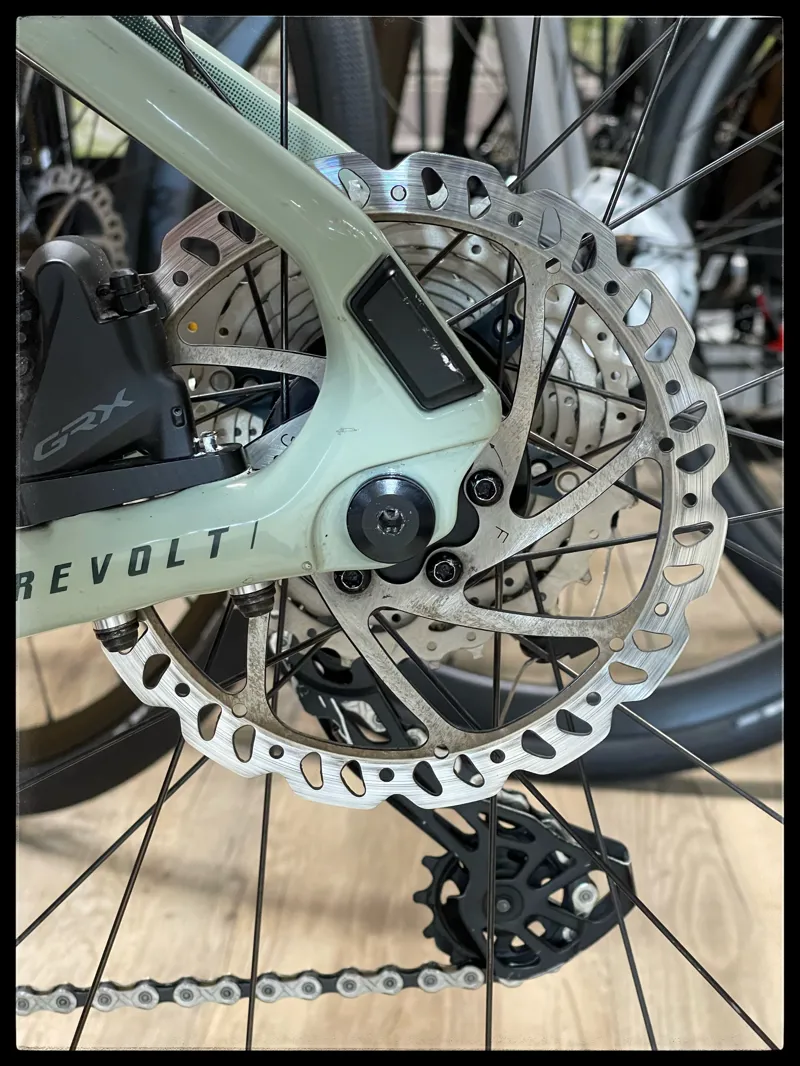 Giant Revolt Advanced 2 Large Desert Sage 2021-6