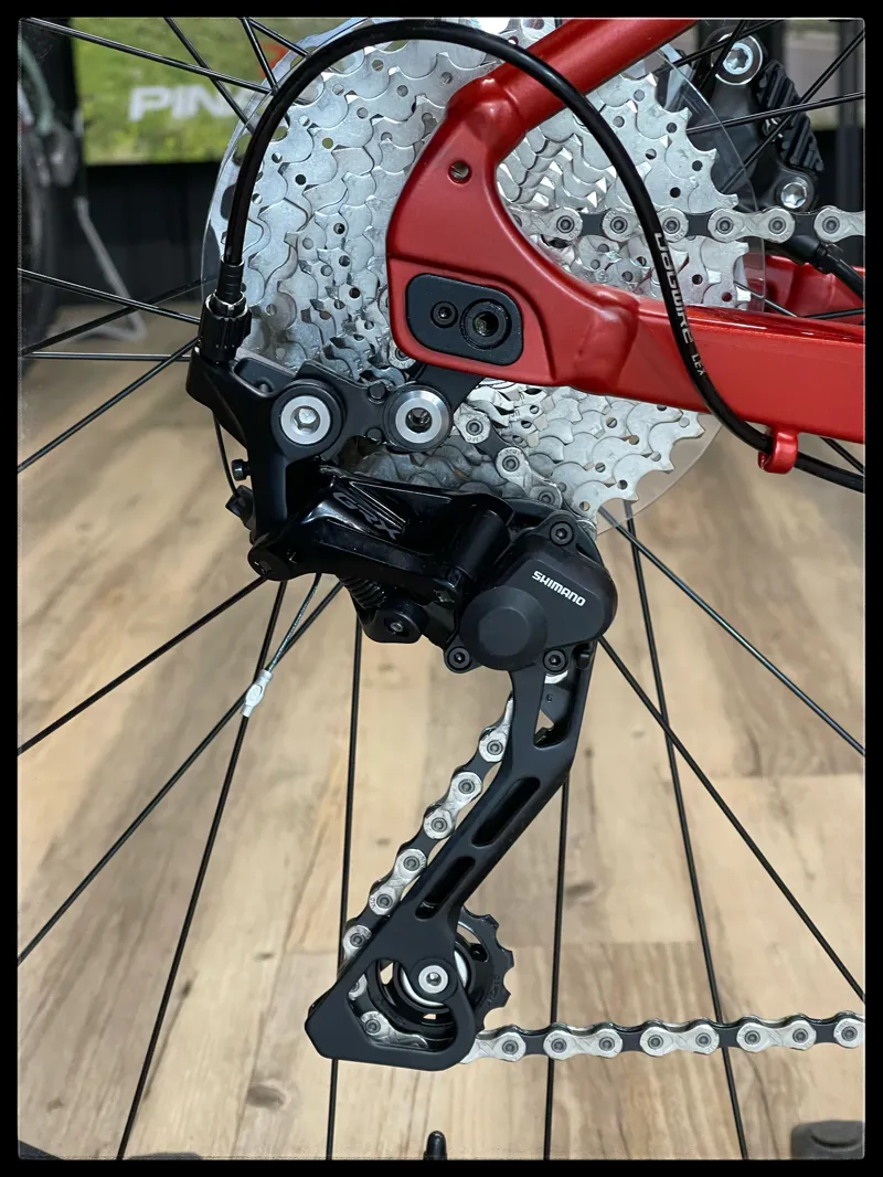 Giant Revolt 1 Small Grenadine 2022-4