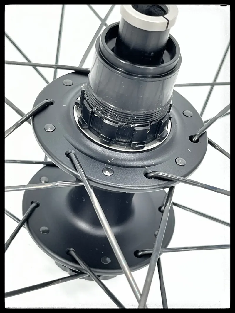 Chris King Wheelset GRD23 R45D CL Black Hyperglide-1