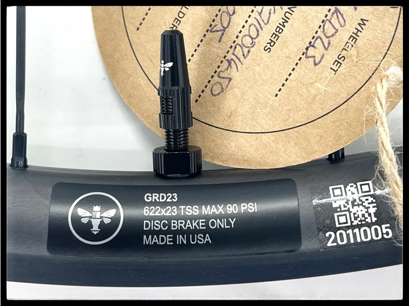 Chris King Wheelset GRD23 R45D CL Blue Hyperglide-2