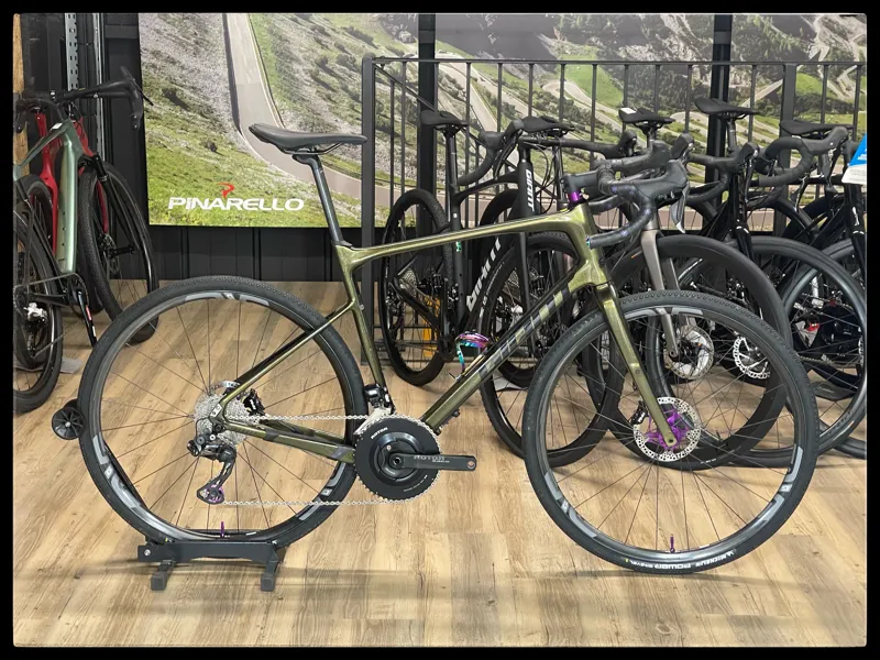 Giant Revolt Advanced A X-Large Chameleon Saturn Custom Build-1