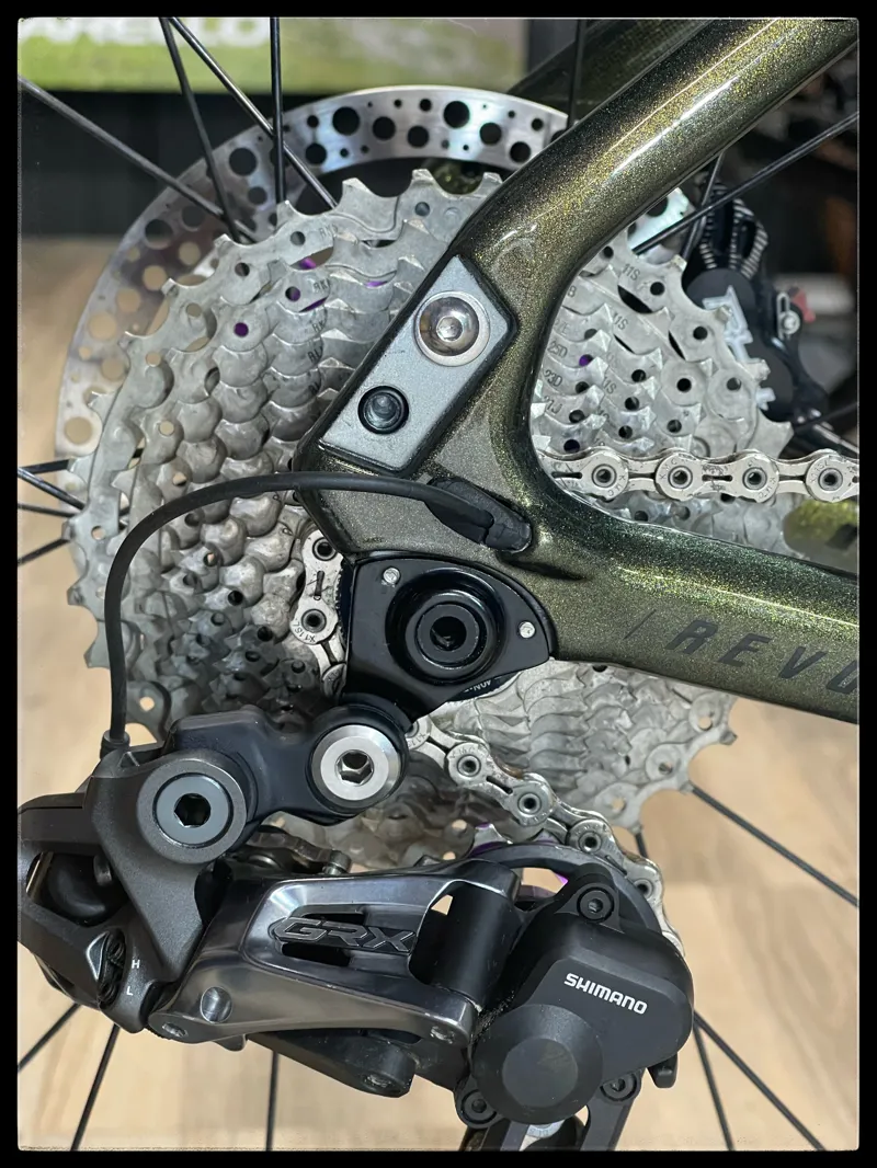 Giant Revolt Advanced A X-Large Chameleon Saturn Custom Build-4